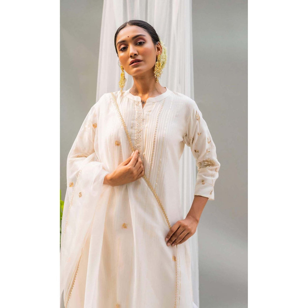 AM by Anita Mittal White Firefly Kurta with Pant and Dupatta