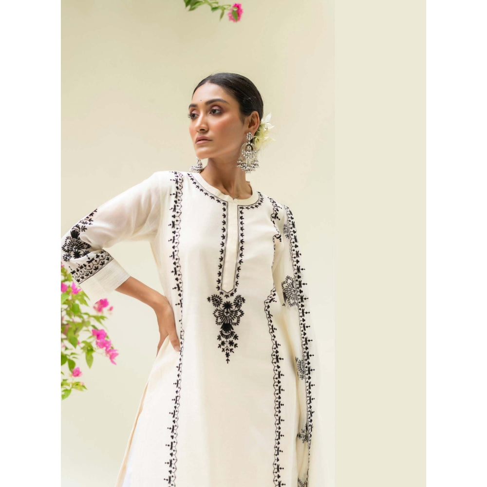 AM by Anita Mittal White Parchhai Kurta with Pant and Dupatta