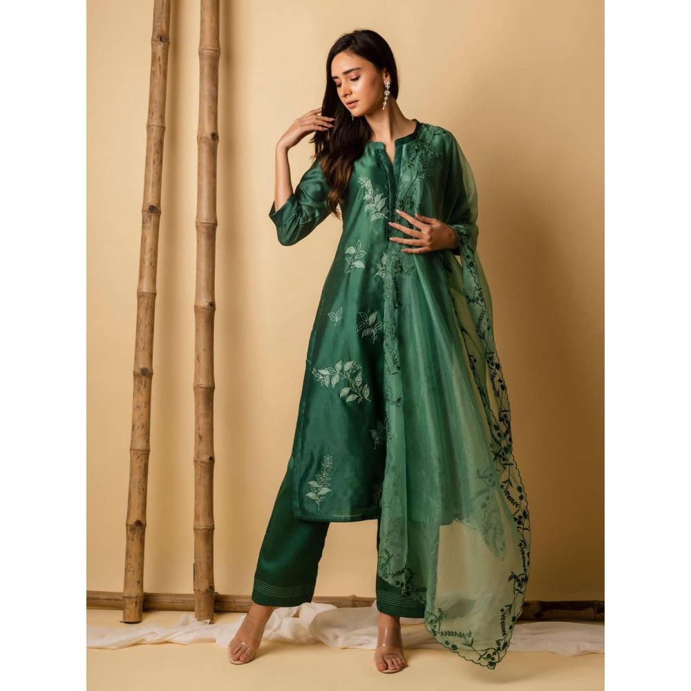 AM by Anita Mittal Green Leaf Applique Kurta with Pant and Dupatta