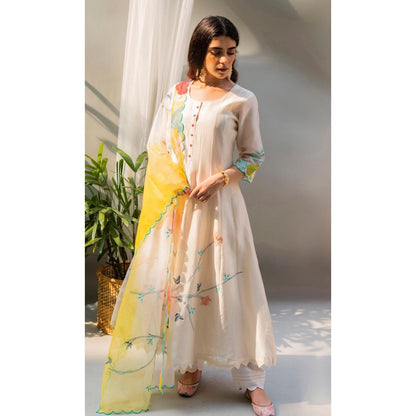 AM by Anita Mittal White Floral Applique Anarkali Kurta with Pant and Dupatta