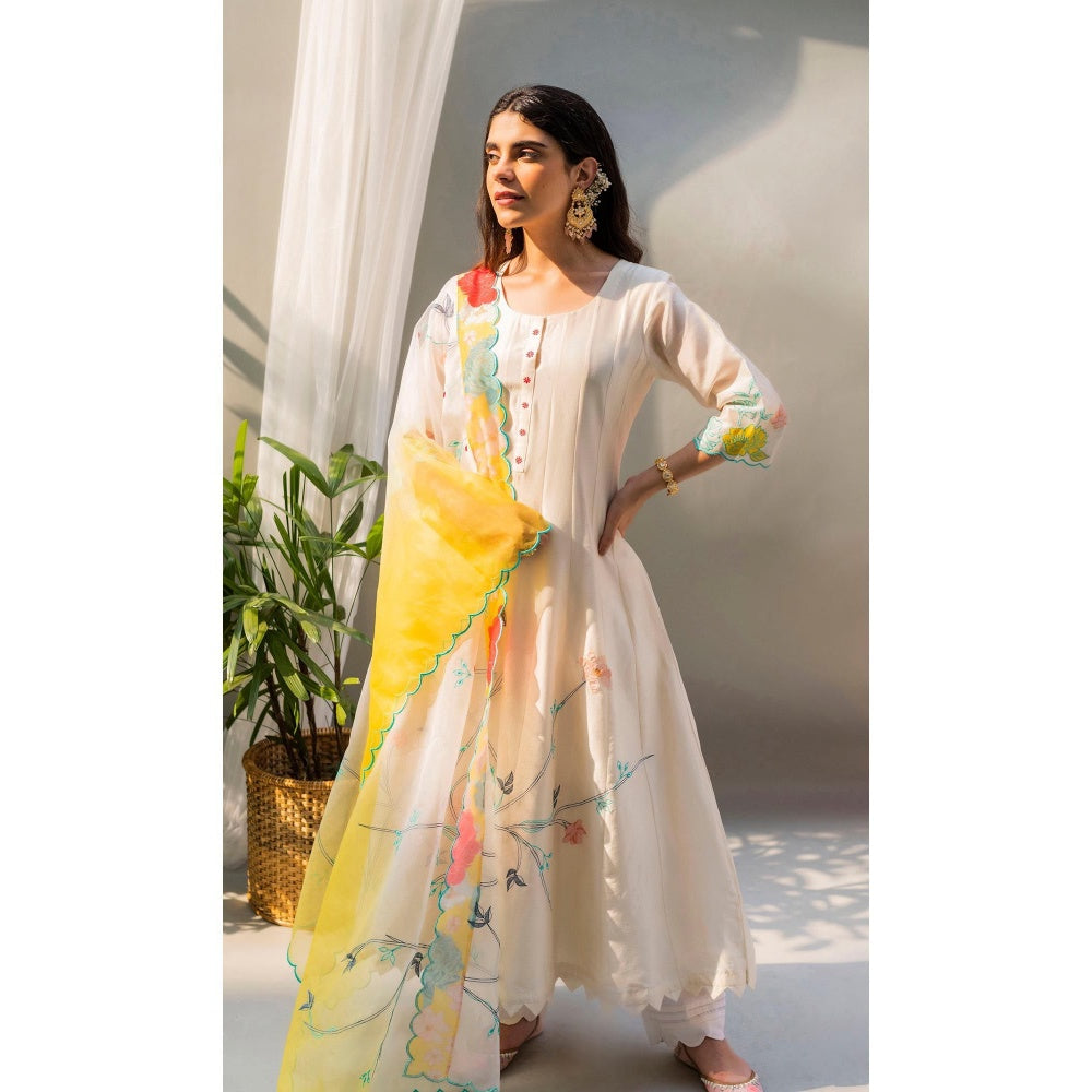 AM by Anita Mittal White Floral Applique Anarkali Kurta with Pant and Dupatta