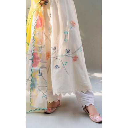 AM by Anita Mittal White Floral Applique Anarkali Kurta with Pant and Dupatta