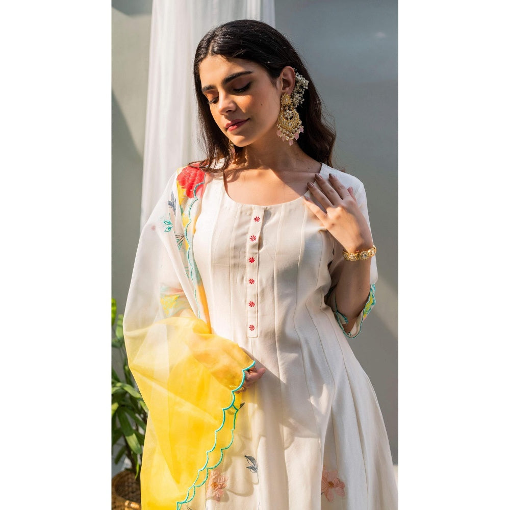 AM by Anita Mittal White Floral Applique Anarkali Kurta with Pant and Dupatta