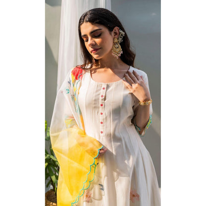 AM by Anita Mittal White Floral Applique Anarkali Kurta with Pant and Dupatta