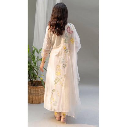 AM by Anita Mittal White Seher A-Line Kurta with Pant and Dupatta