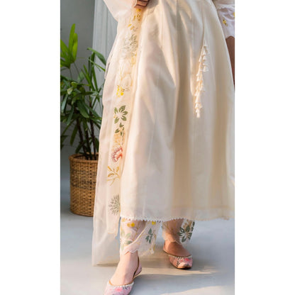 AM by Anita Mittal White Seher A-Line Kurta with Pant and Dupatta