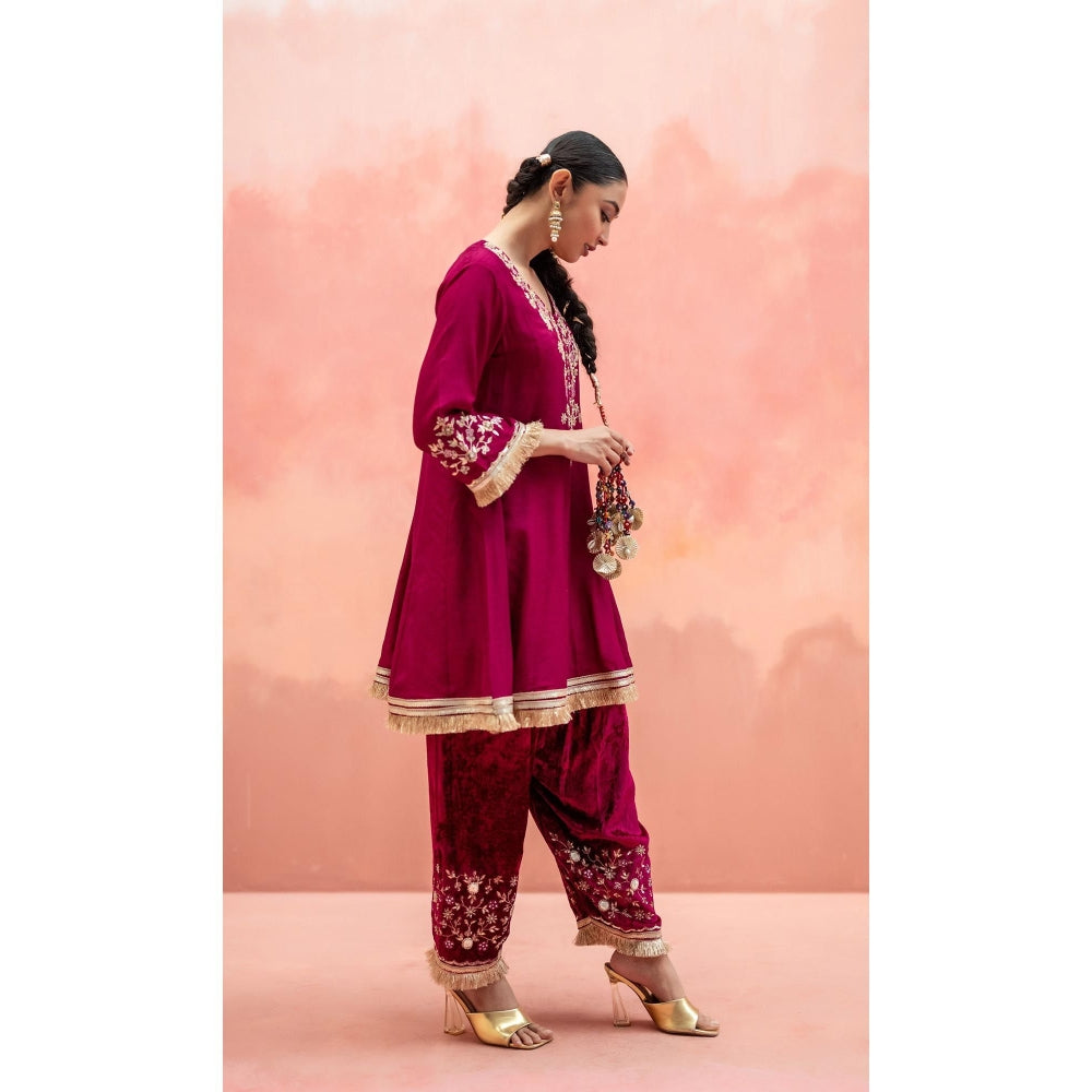 AM by Anita Mittal Anjum Red Kurta with Pant and Dupatta