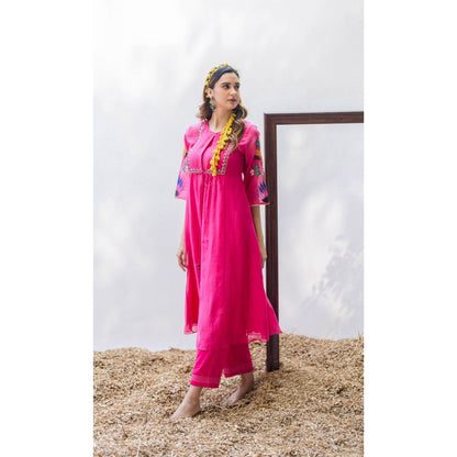 AM by Anita Mittal Zuri Pink Kurta with Pant and Jacket