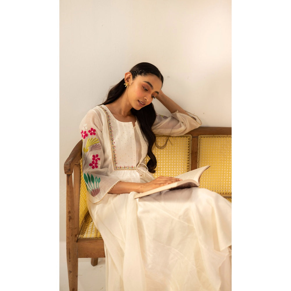 AM by Anita Mittal Zuri White Kurta with Pant and Jacket