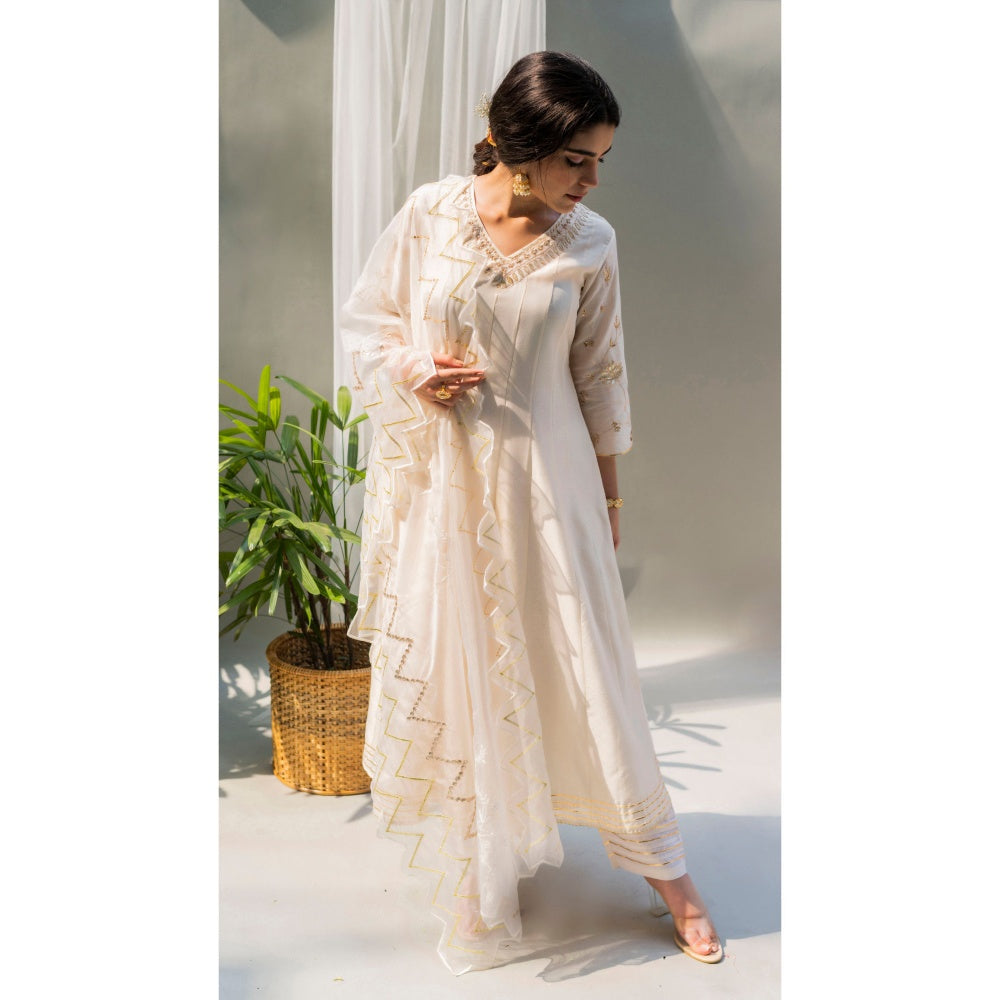 AM by Anita Mittal Alia White Anarkali with Pant and Dupatta