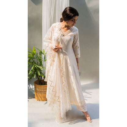 AM by Anita Mittal Alia White Anarkali with Pant and Dupatta