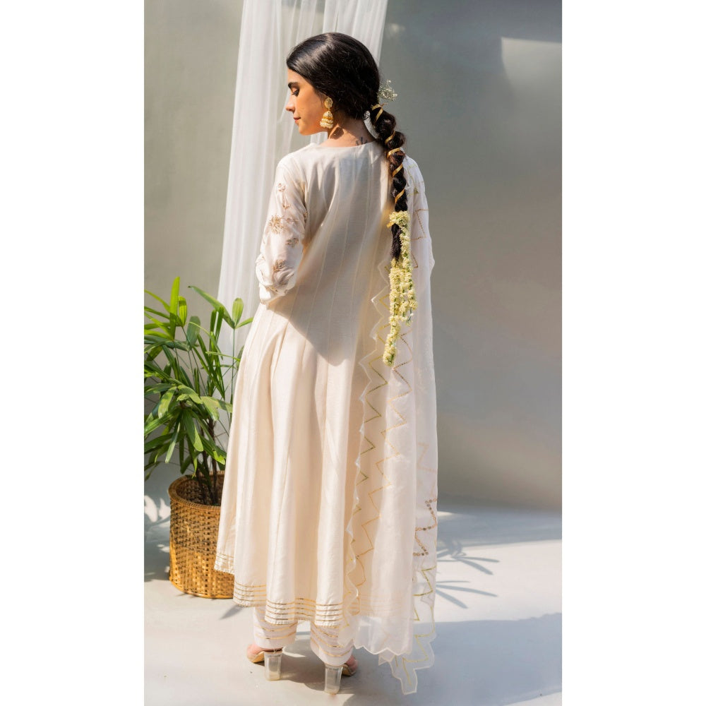AM by Anita Mittal Alia White Anarkali with Pant and Dupatta