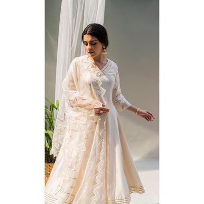 AM by Anita Mittal Alia White Anarkali with Pant and Dupatta