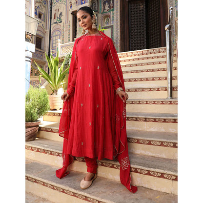 Amoree Gulbahar Embroidered Kurta with Pant and Dupatta (Set of 3)