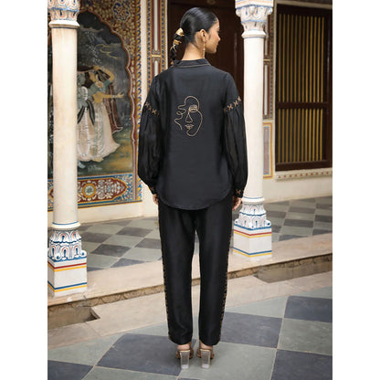 Amoree Black Chanderi Silk Thread Embroidery Co-Ord (Set of 2)