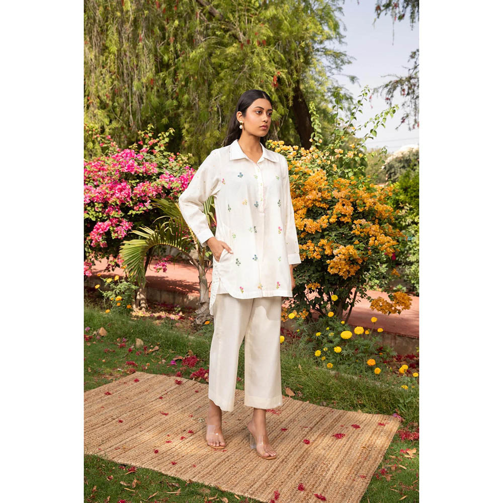 Amoree Womens Embroidered Off White Co-Ord Set