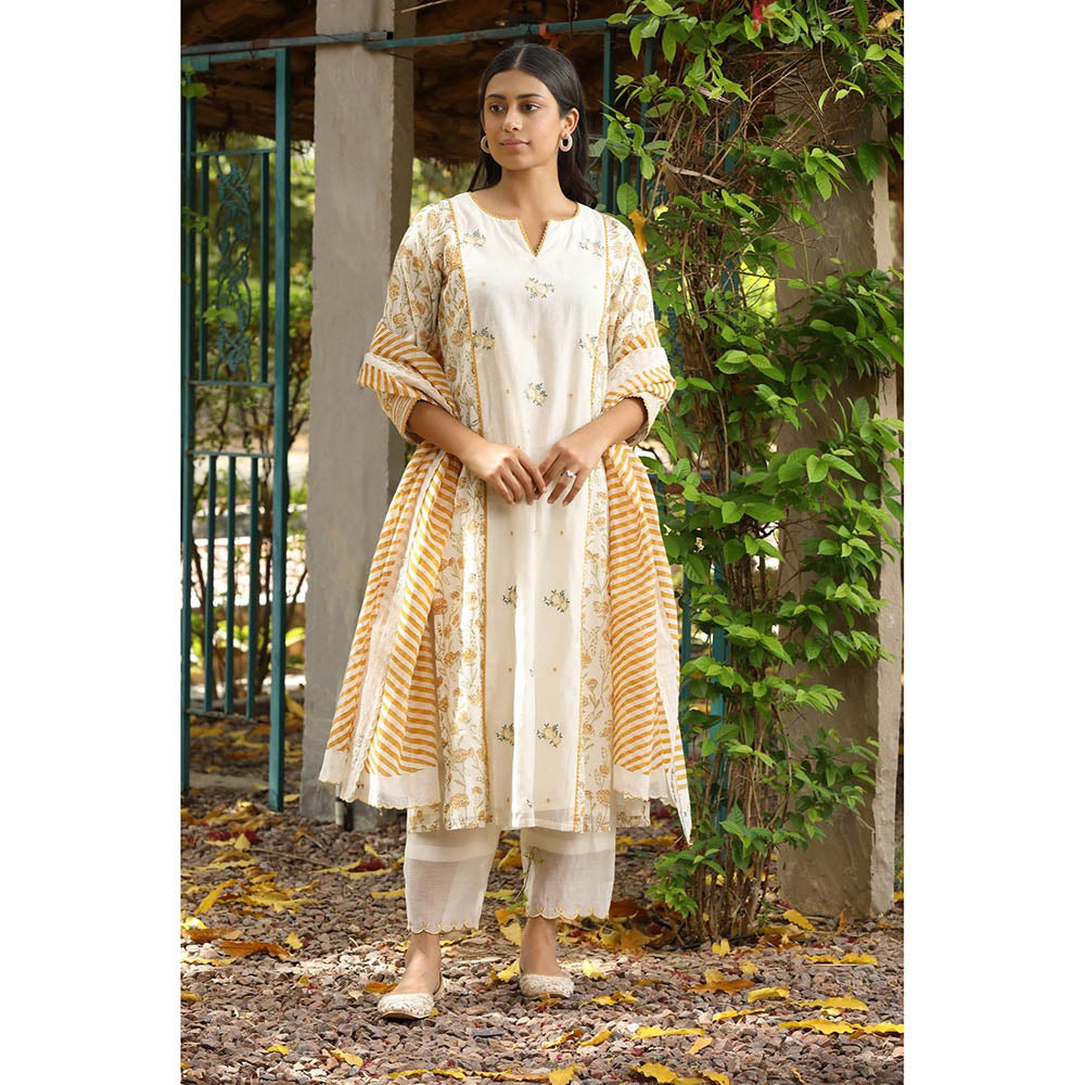 Amoree White Straight Floral Print Kurta with Pant & Dupatta