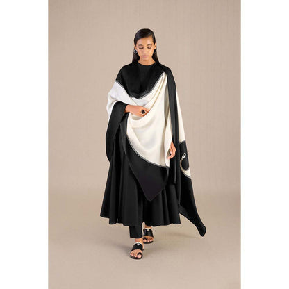 AMPM Sadah Kurta and Pant with dupatta (Set of 3)