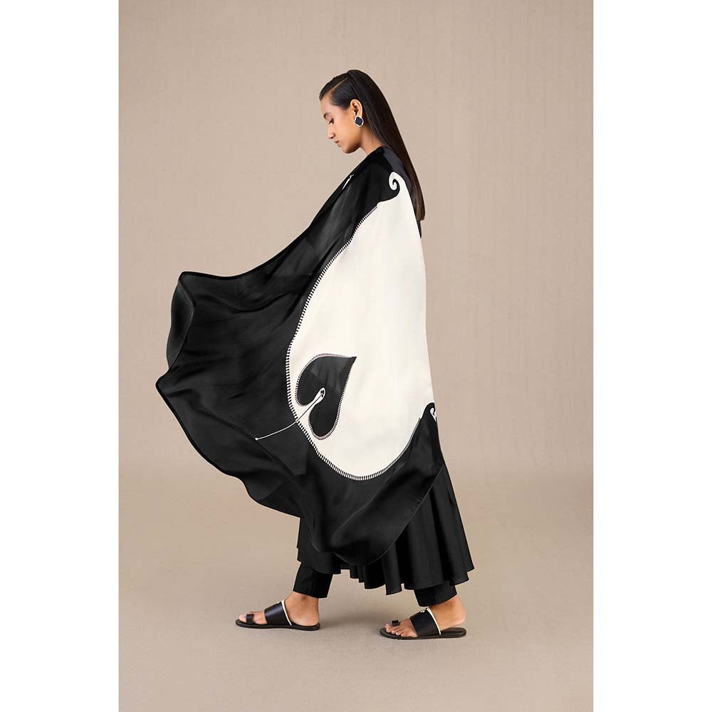 AMPM Sadah Kurta and Pant with dupatta (Set of 3)