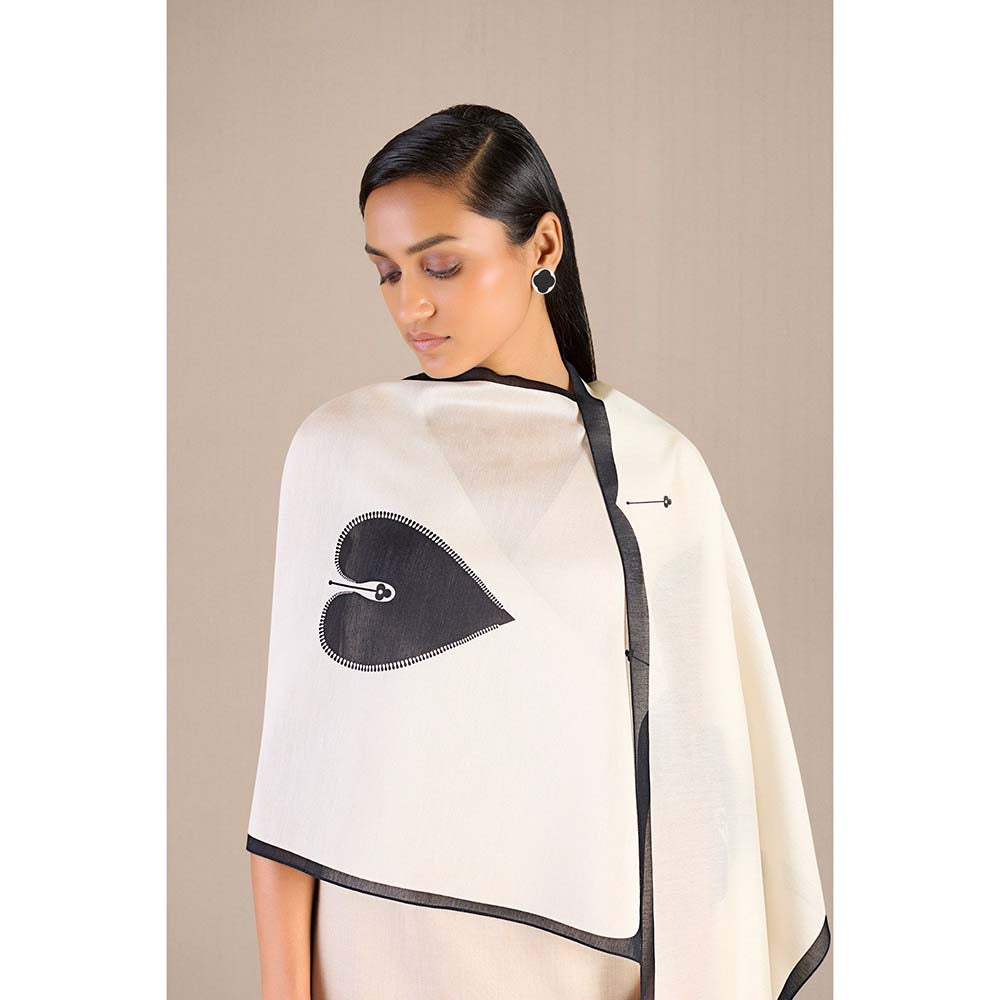 AMPM Roobah Ivory Scarf