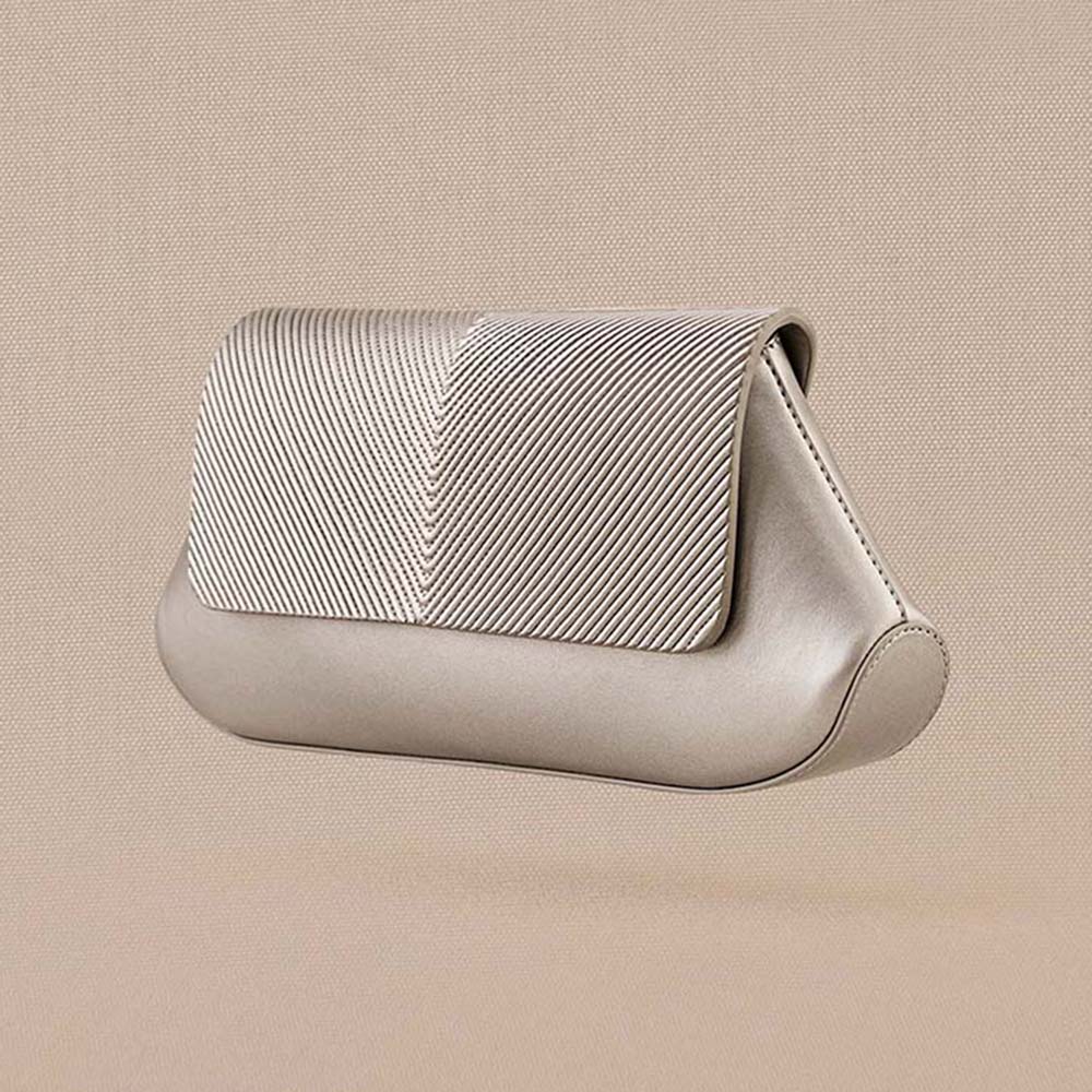 AMPM Women's Azra Clutch