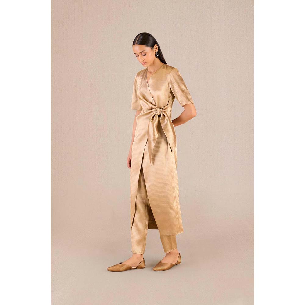 AMPM Urvi Gold Textured Kurta and Pant (Set of 2)