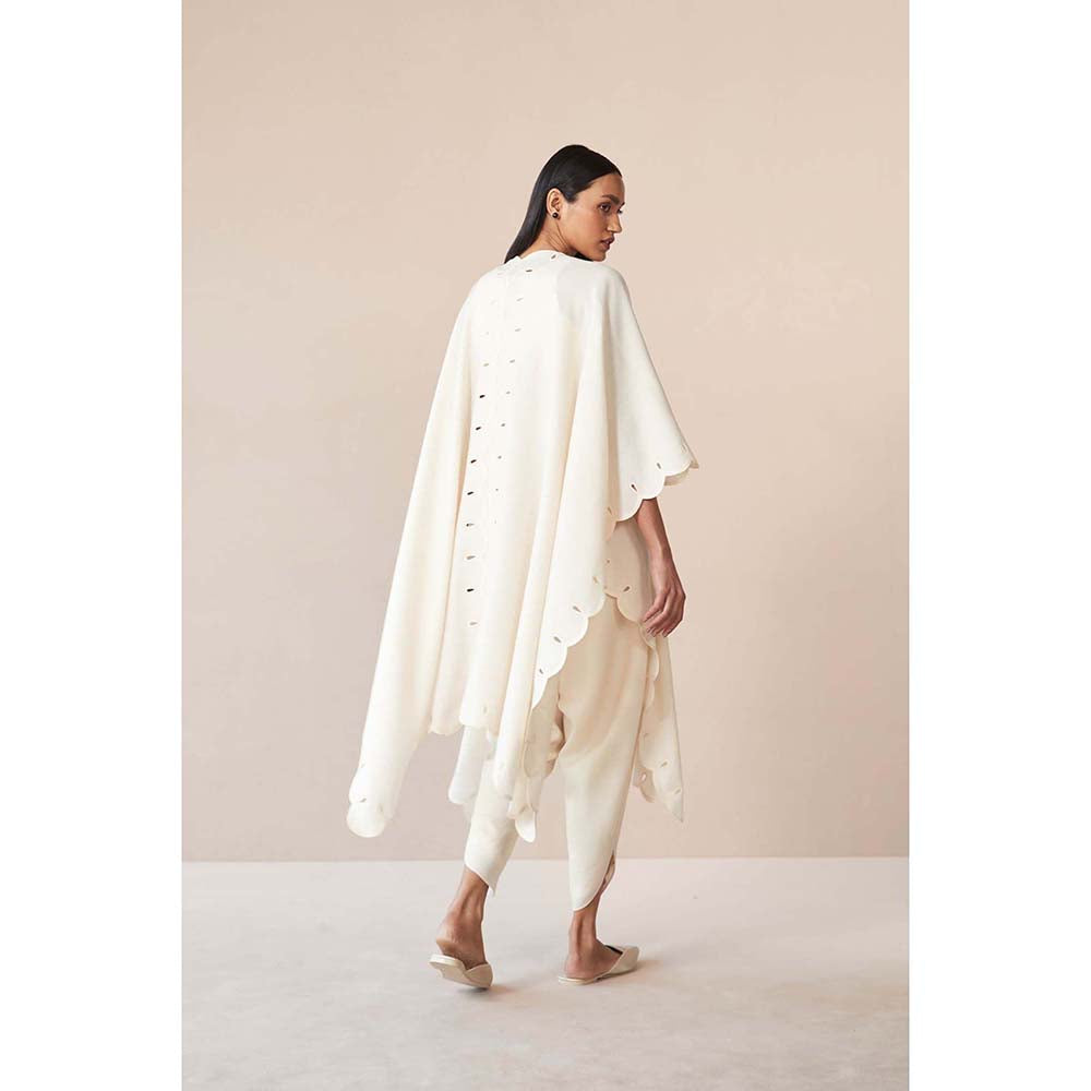 AMPM White Alea Cape