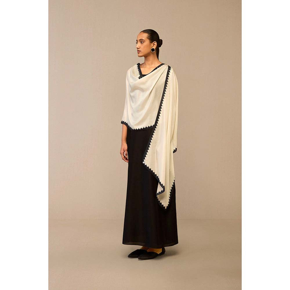 AMPM White Dilair Dupatta