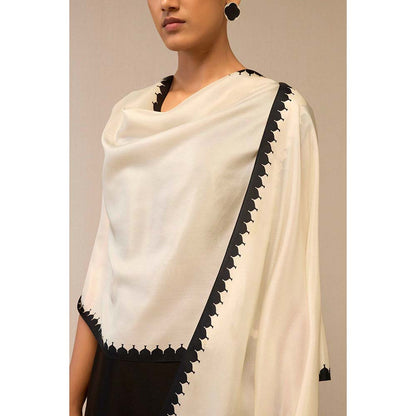 AMPM White Dilair Dupatta