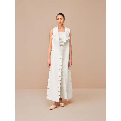 AMPM White Cleo Solid Jacket with Kurta Belt and Pant (Set of 4)