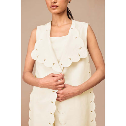 AMPM White Cleo Solid Jacket with Kurta Belt and Pant (Set of 4)