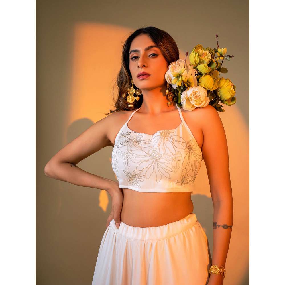 Amrood Off White Lehenga with Hand Embroidery Blouse (Set of 2)