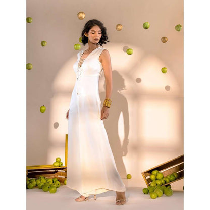 Amrood Off White Solid/Plain Jumpsuit