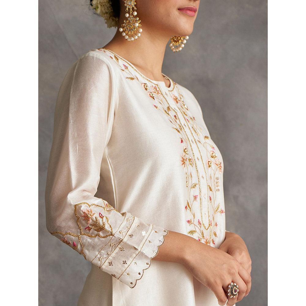 Anantaa by Roohi Trehan Off White Silk Chanderi A-Line Kurta With Hand Embroidery