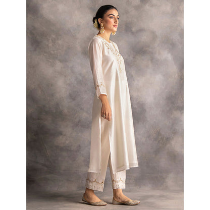 Anantaa by Roohi Trehan Off White Silk Chanderi A-Line Kurta With Hand Embroidery