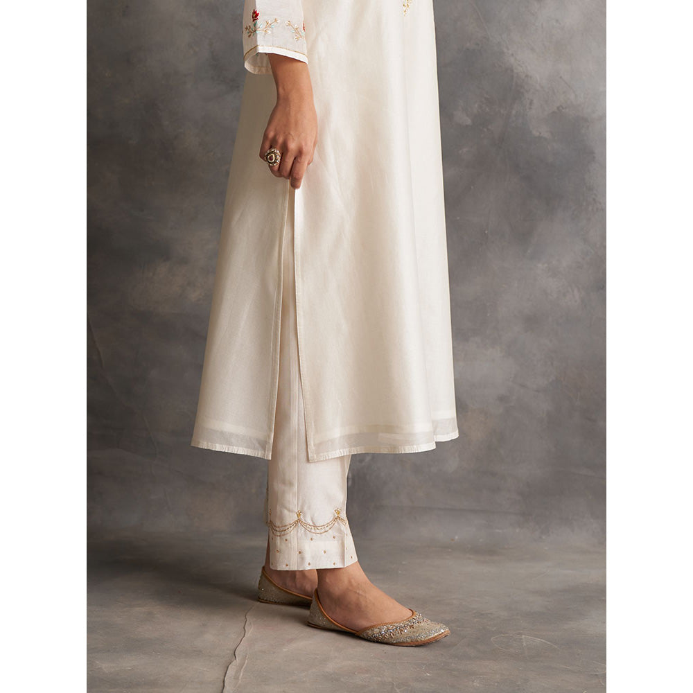 Anantaa by Roohi Trehan Off White Silk Chanderi A-Line Kurta With Hand Embroidery