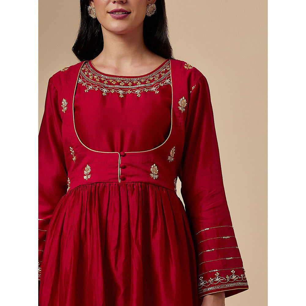 Anantaa by Roohi Trehan Red Silk Chanderi Hand Embroidered Kurta With Gathers