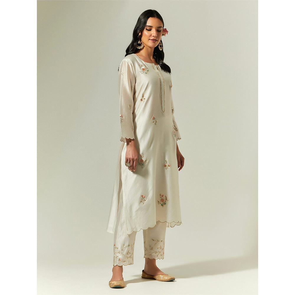 Anantaa by Roohi Trehan Off White Silk Chanderi Hand Embroidered Kurta With Plackett