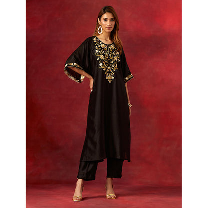 Anantaa by Roohi Trehan Black Embroidered Yoke Kaftan Kurta With Pant (Set of 2)
