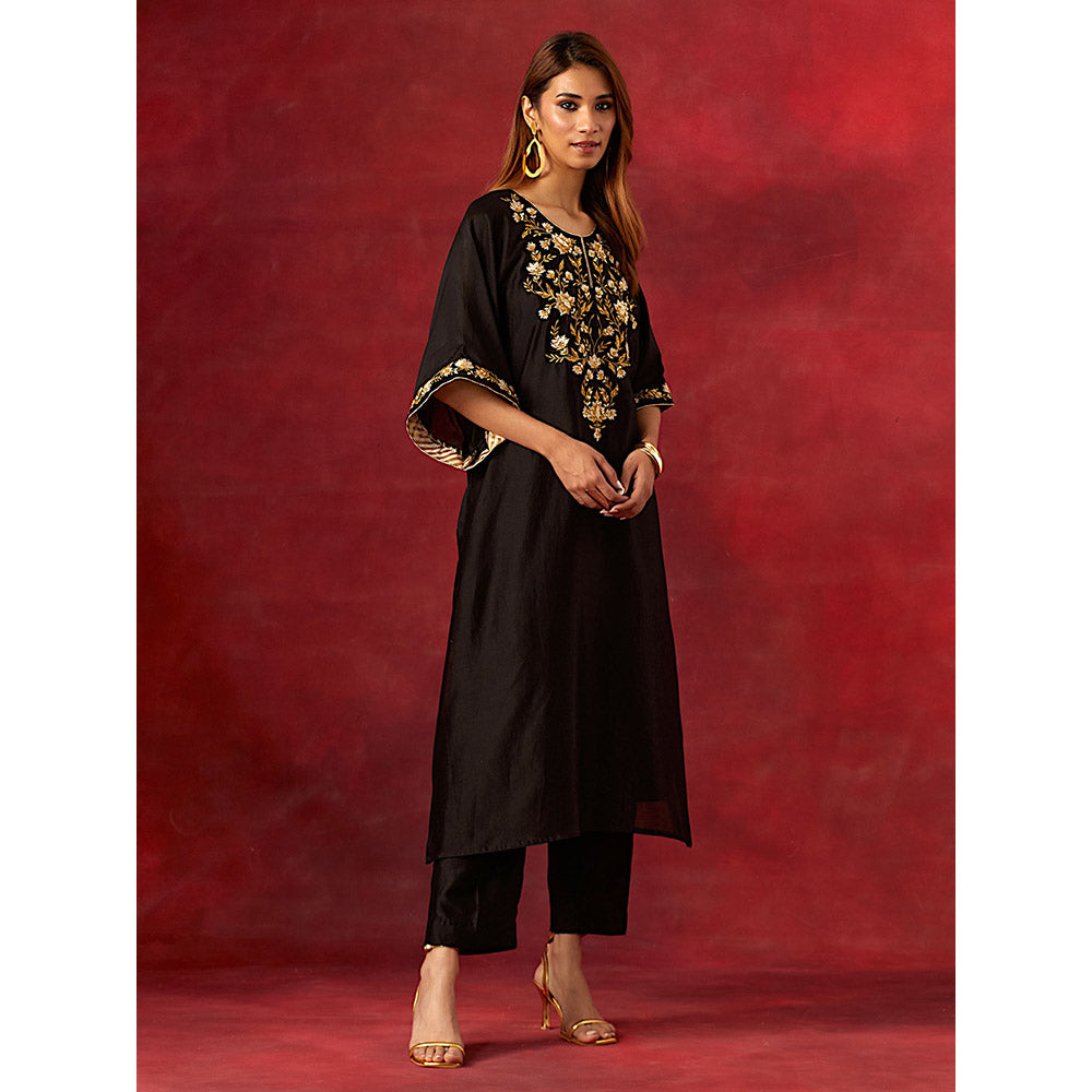 Anantaa by Roohi Trehan Black Embroidered Yoke Kaftan Kurta With Pant (Set of 2)
