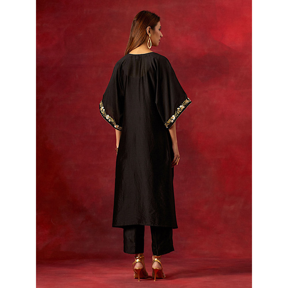 Anantaa by Roohi Trehan Black Embroidered Yoke Kaftan Kurta With Pant (Set of 2)