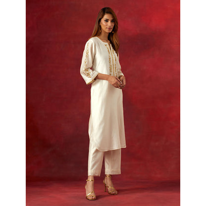 Anantaa by Roohi Trehan Off White Round Neck Kurta With Pant (Set of 2)