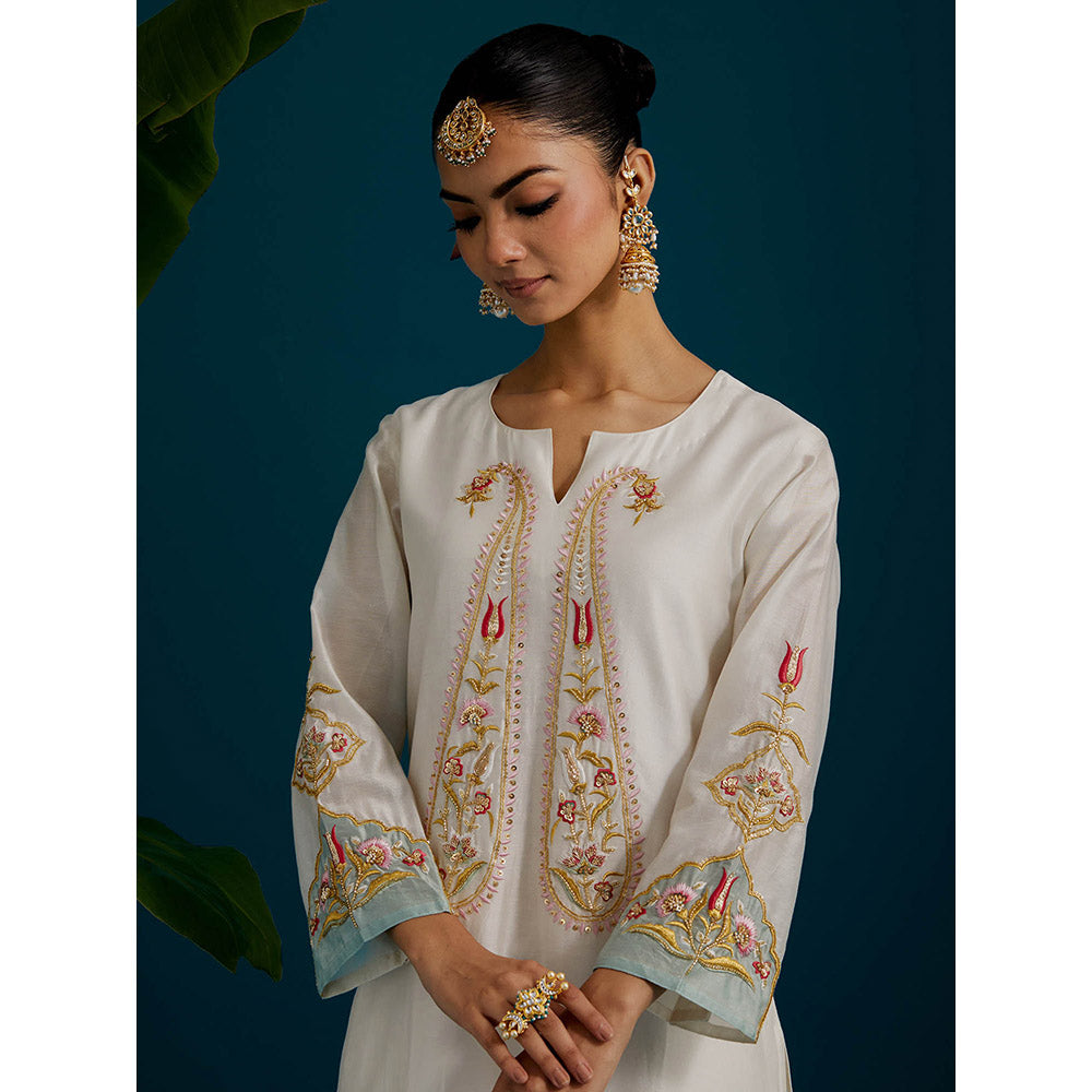 Anantaa by Roohi Trehan Off White Paisley Yoke Kurta