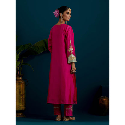 Anantaa by Roohi Trehan Pink Paisley Yoke Kurta