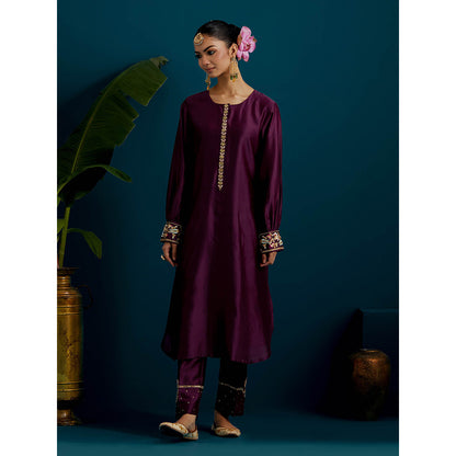 Anantaa by Roohi Trehan Purple Round Hem Kurta With Back Motif