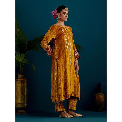 Anantaa by Roohi Trehan Mustard Orange Velvet Round Neck Kurta