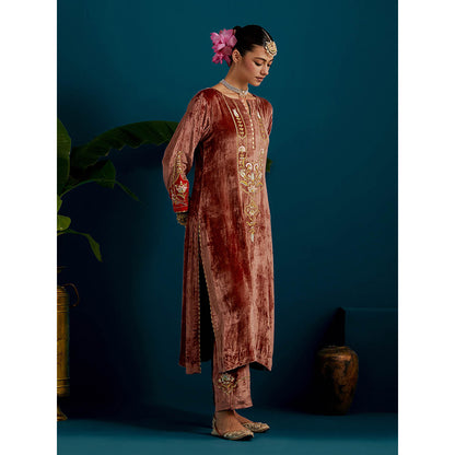 Anantaa by Roohi Trehan Dull Brown Velvet Round Neck Kurta with Pant (Set of 2)