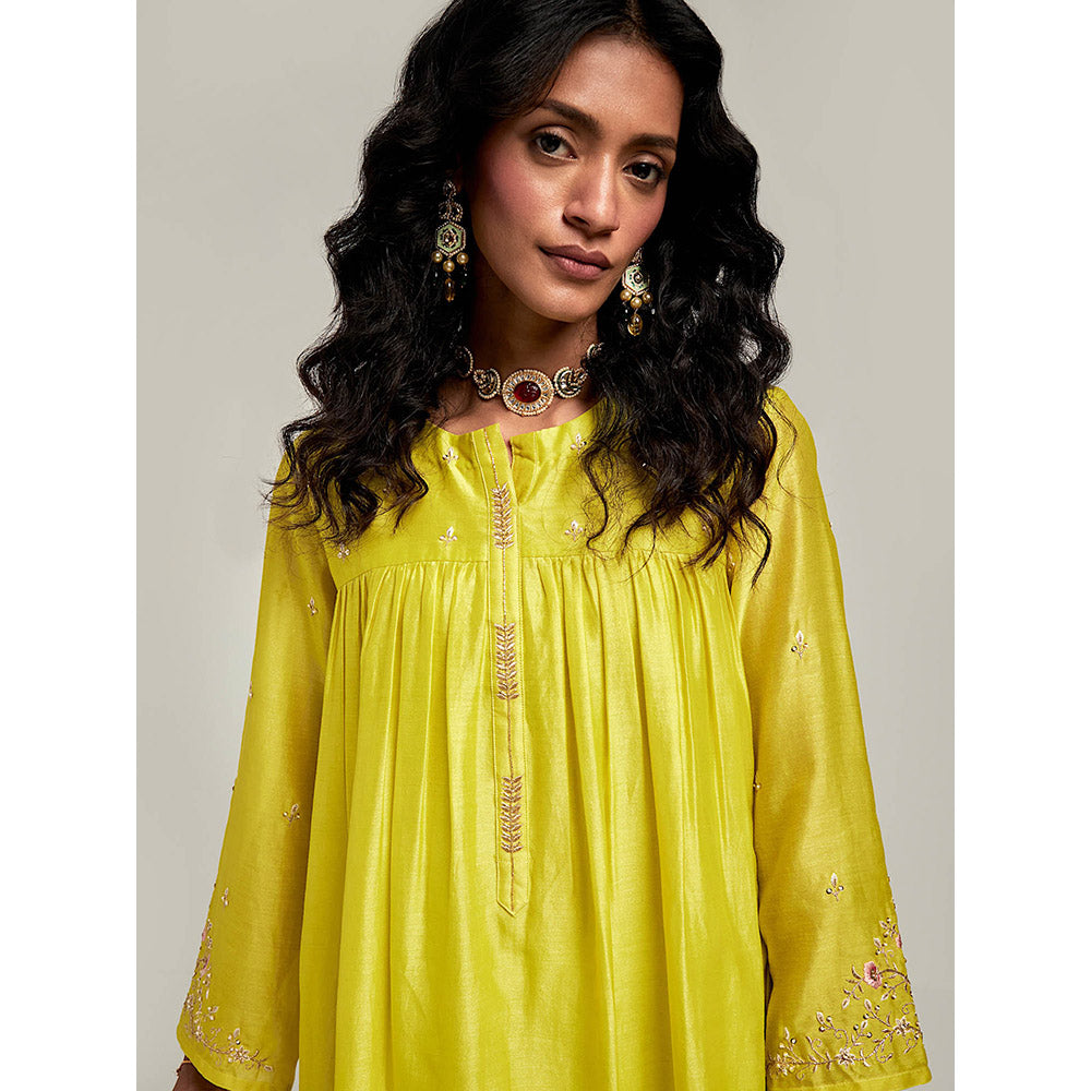 Anantaa by Roohi Trehan Short Embroidered Yoke Kurta With Pant - Green