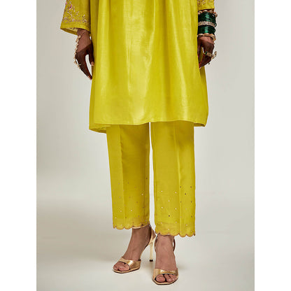 Anantaa by Roohi Trehan Short Embroidered Yoke Kurta With Pant - Green