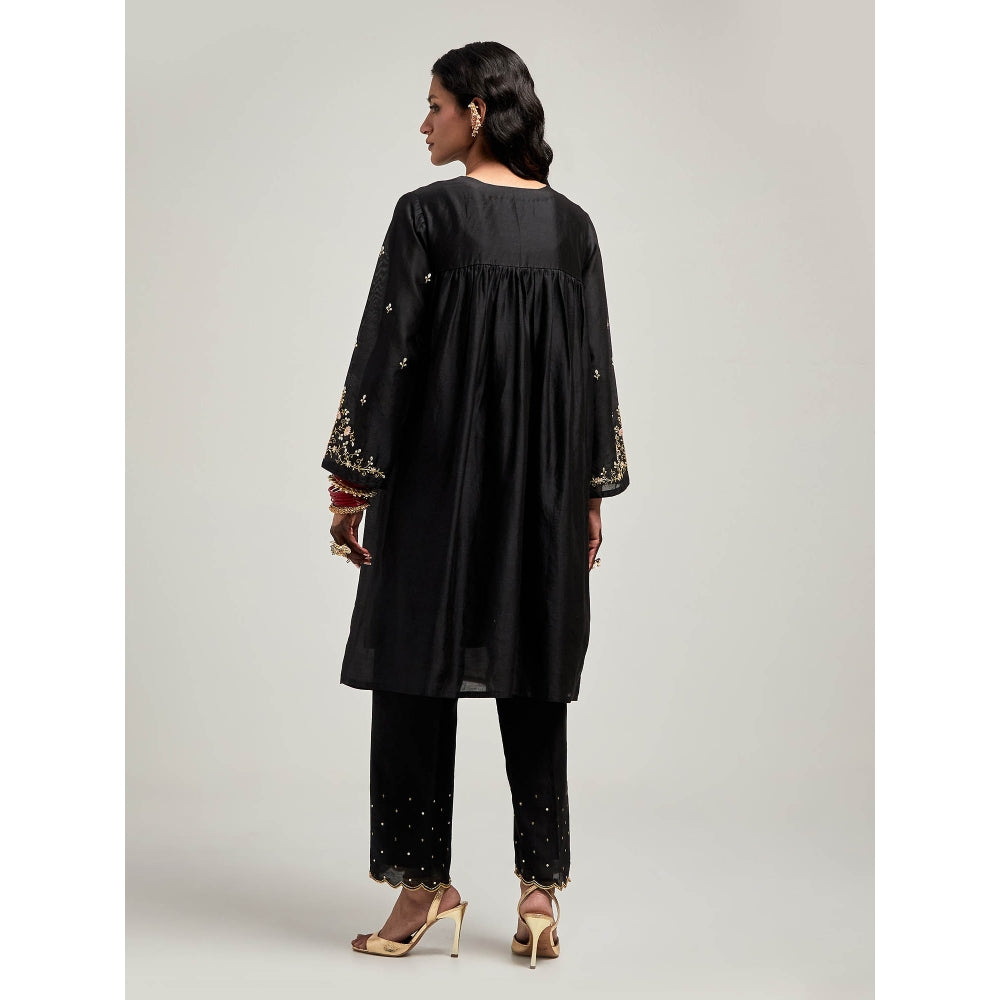 Anantaa by Roohi Trehan Short Embroidered Yoke Kurta With Pant - Black